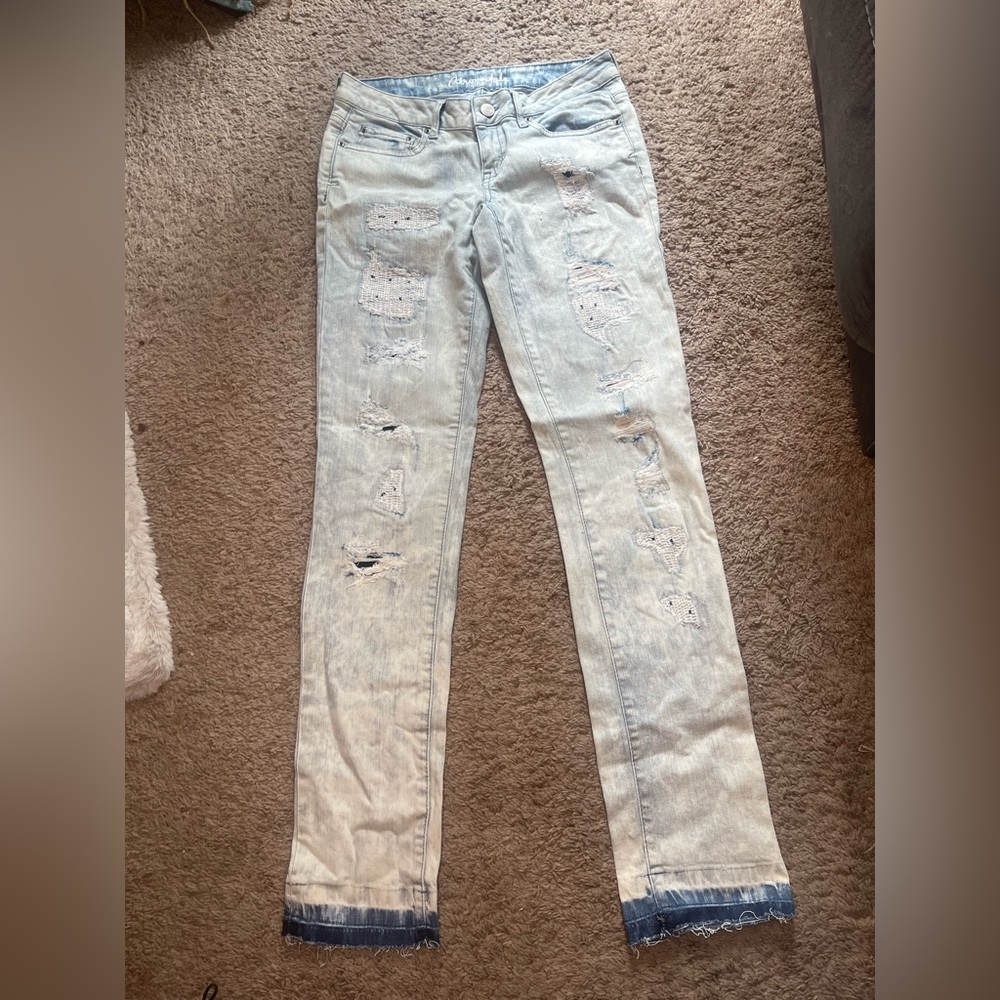 Aeropostale distressed skinny jeans